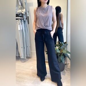 Daub and Design Wide leg Sweatpants in Black - Medium